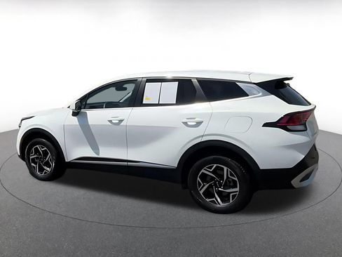 Used 2025 Kia Sportage LX AWD/4WD image 9