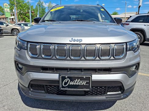 Used 2022 Jeep Compass Latitude AWD/4WD image 8