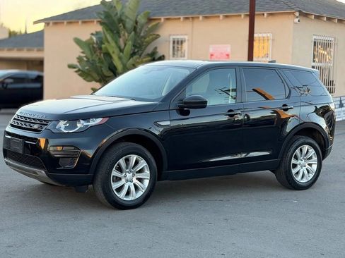 Used 2018 Land Rover Discovery Sport SE image 6