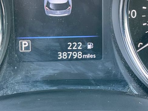 Used 2018 Nissan Rogue SL w/ Premium Package AWD/4WD image 18