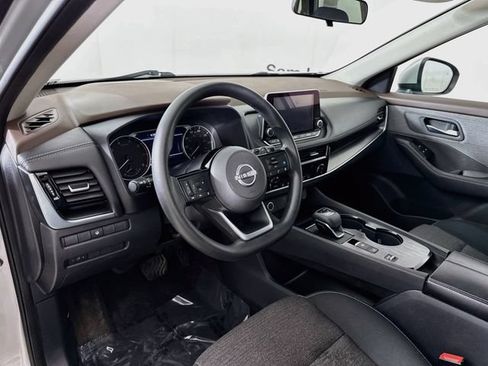Used 2022 Nissan Rogue SV FWD image 10
