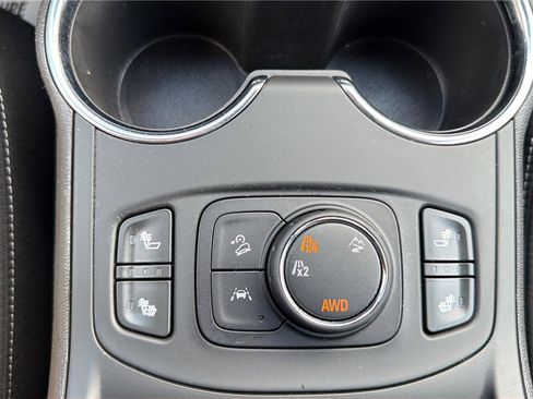 Used 2023 GMC Terrain SLE w/ Driver Convenience Package AWD/4WD image 12
