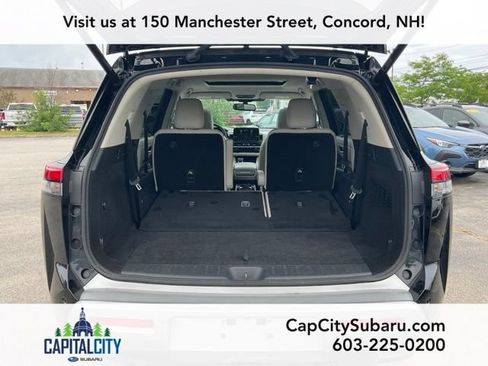 Used 2022 Nissan Pathfinder Platinum w/ Cargo Package AWD/4WD image 10
