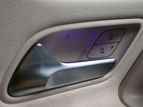 Used 2022 Mercedes-Benz CLA 250 image 30