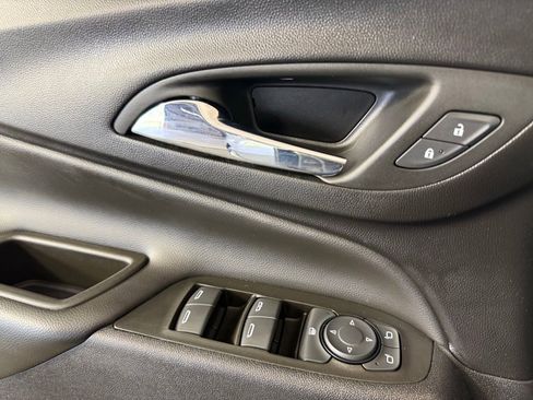 Used 2023 Chevrolet Equinox LT AWD/4WD image 19