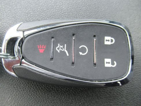 Used 2023 Chevrolet Equinox LT FWD image 32