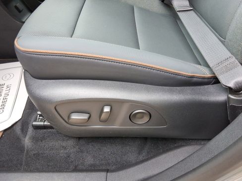 New 2025 GMC Acadia AT4 image 19