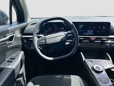 New 2026 Kia Sportage LX FWD image 21