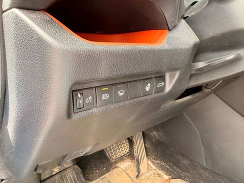 Used 2019 Toyota RAV4 Adventure w/ Cold Weather Package AWD/4WD image 9