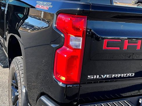 Used 2024 Chevrolet Silverado 1500 LT Trail Boss w/ LT Trail Boss Premium Package image 33