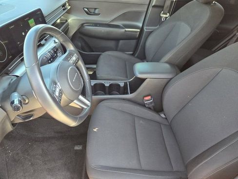 Certified 2025 Hyundai Kona SEL image 12