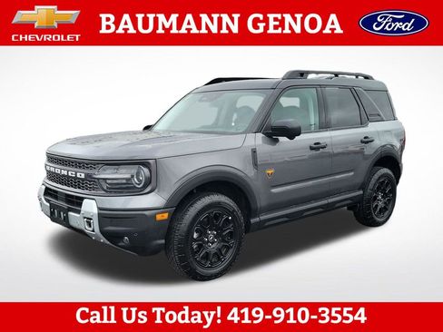Used 2025 Ford Bronco Sport Badlands AWD/4WD image 1