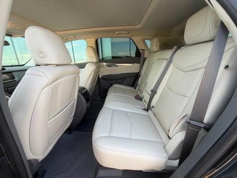 Used 2019 Cadillac XT5 Premium Luxury FWD image 17
