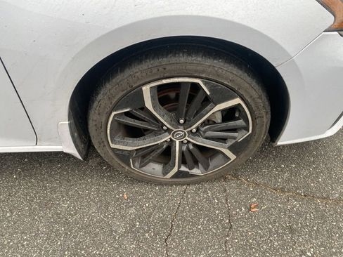 Used 2023 Nissan Altima 2.5 SR image 9