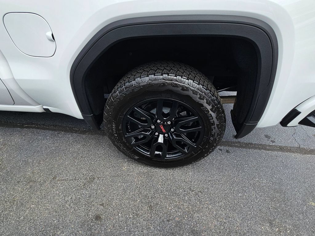 Used 2025 GMC Sierra 1500 Elevation AWD/4WD image 9