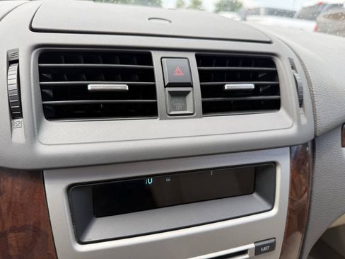Used 2010 Ford Fusion SEL FWD image 25