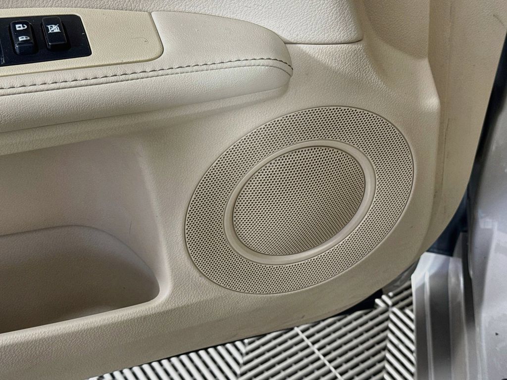 Used 2014 Lexus ES 350 w/ Premium Package FWD image 18