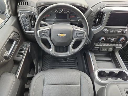 Used 2022 Chevrolet Silverado 1500 LTZ image 11