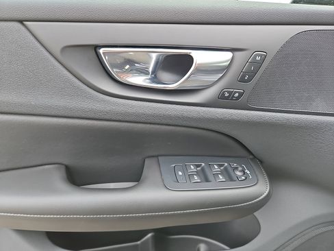 Certified 2023 Volvo S60 B5 Plus w/ Climate Package image 11