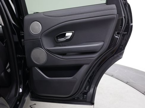 Used 2018 Land Rover Range Rover Evoque SE AWD/4WD image 32