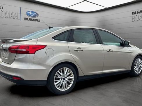 Used 2018 Ford Focus Titanium FWD image 4