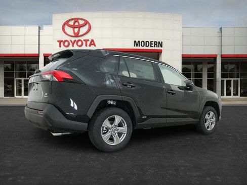 New 2025 Toyota RAV4 LE image 21
