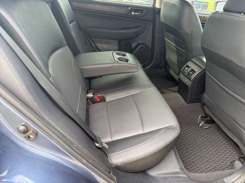 Used 2017 Subaru Outback 2.5i Limited AWD/4WD image 36
