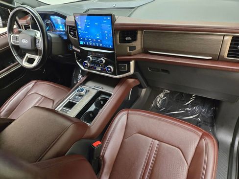 Used 2024 Ford Expedition Max Limited image 31