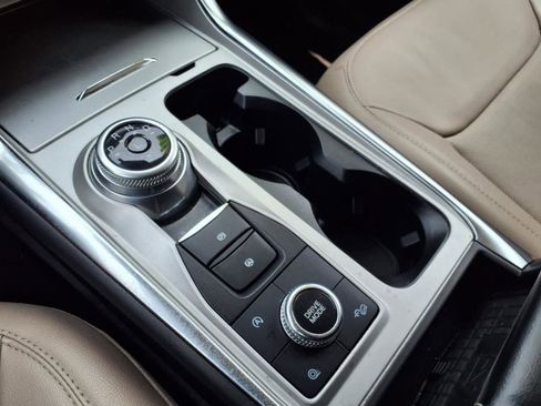 Used 2023 Ford Explorer Limited image 21