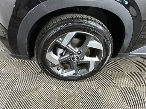 Used 2026 Hyundai Venue SEL FWD image 9