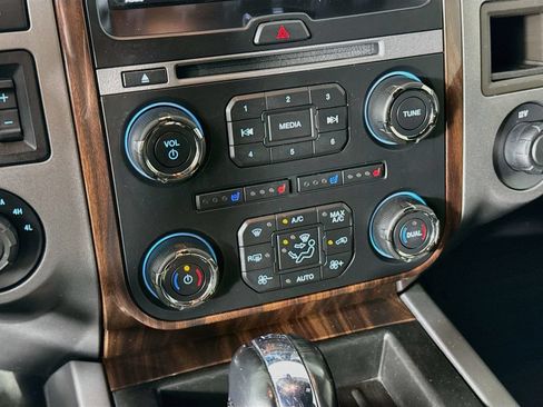 Used 2017 Ford Expedition EL Platinum AWD/4WD image 17