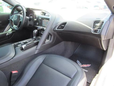 Used 2018 Chevrolet Corvette Stingray Convertible Z51 2LT RWD image 11
