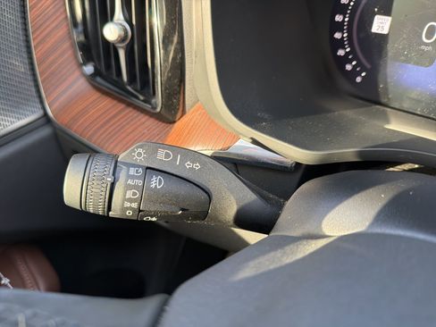 Certified 2025 Volvo XC60 T8 Plus w/ Protection Package Premier image 61