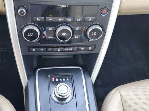 Used 2018 Land Rover Discovery Sport HSE AWD/4WD image 17