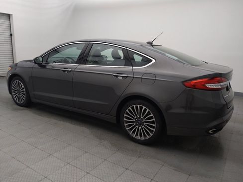 Used 2017 Ford Fusion SE w/ Fusion SE Technology Package image 3