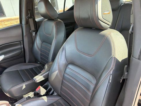 Used 2020 Nissan Kicks SR w/ SR Premium Package FWD image 3