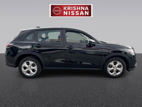 Used 2023 Honda HR-V LX image 4