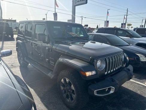 Used 2018 Jeep Wrangler Unlimited Sahara AWD/4WD image 1