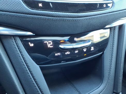 Certified 2023 Cadillac XT5 Premium Luxury AWD/4WD image 29