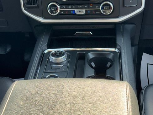 Used 2024 Ford Expedition Max XLT AWD/4WD image 16