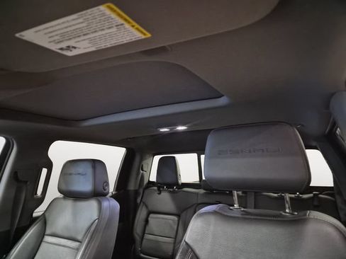 Used 2021 GMC Sierra 1500 Denali w/ Denali Ultimate Package AWD/4WD image 12