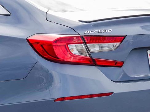 Used 2022 Honda Accord Sport image 7