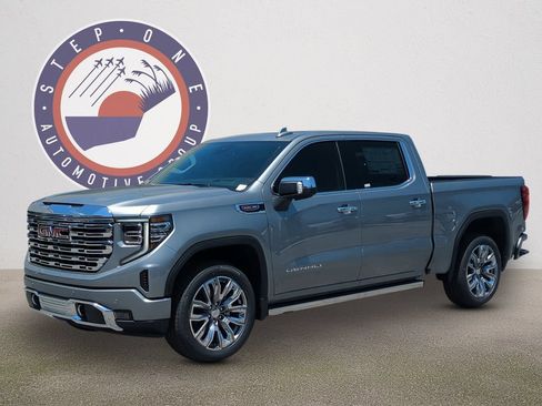 New 2026 GMC Sierra 1500 Denali w/ Denali Reserve Package AWD/4WD image 1