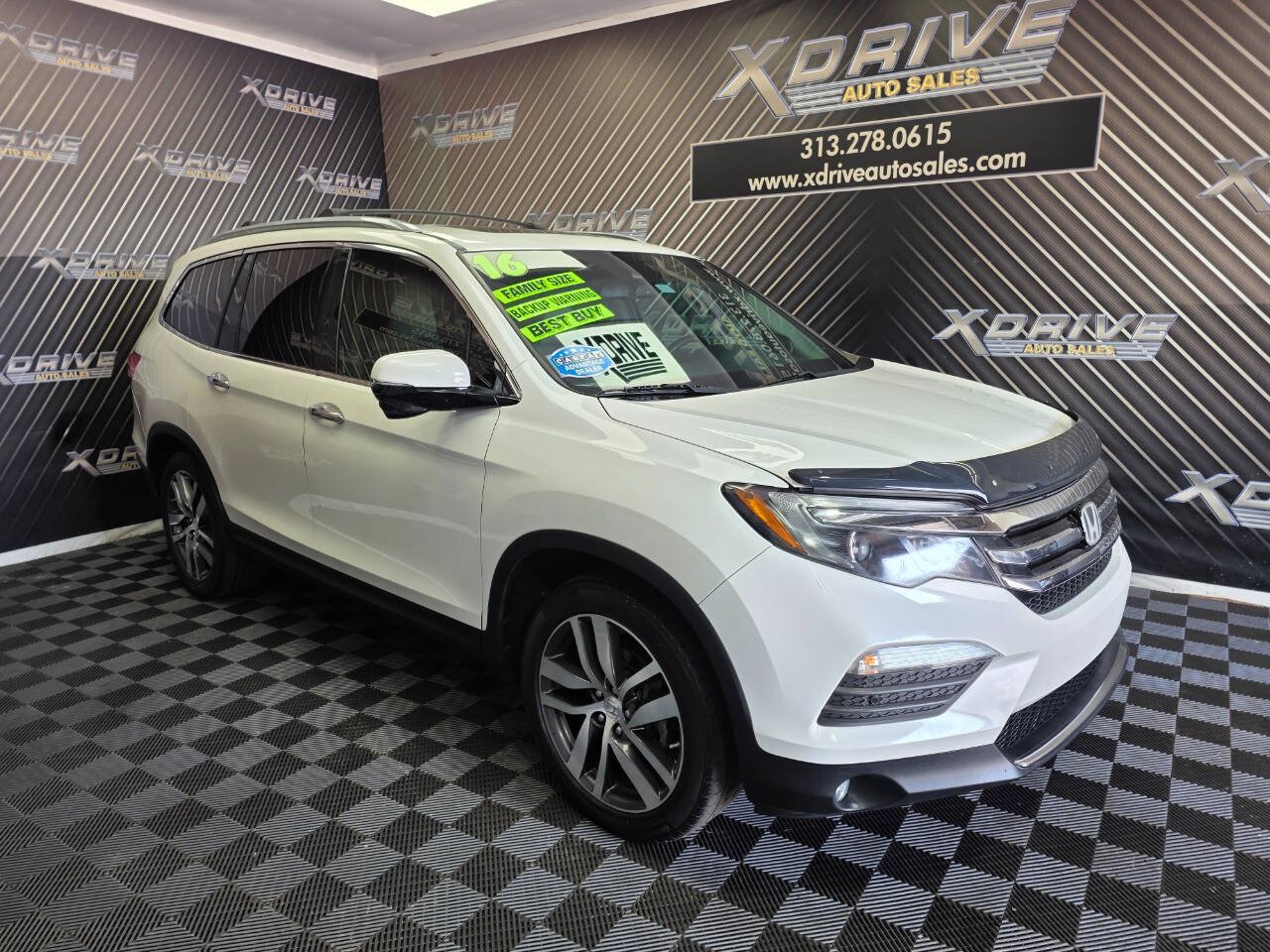 Used 2016 Honda Pilot Touring image 8