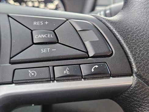 Used 2025 Nissan Altima 2.5 SV image 14