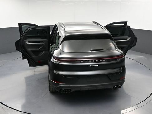 New 2026 Porsche Cayenne AWD/4WD image 35