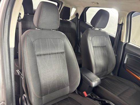 Used 2021 Ford EcoSport SE w/ SE Convenience Package image 29