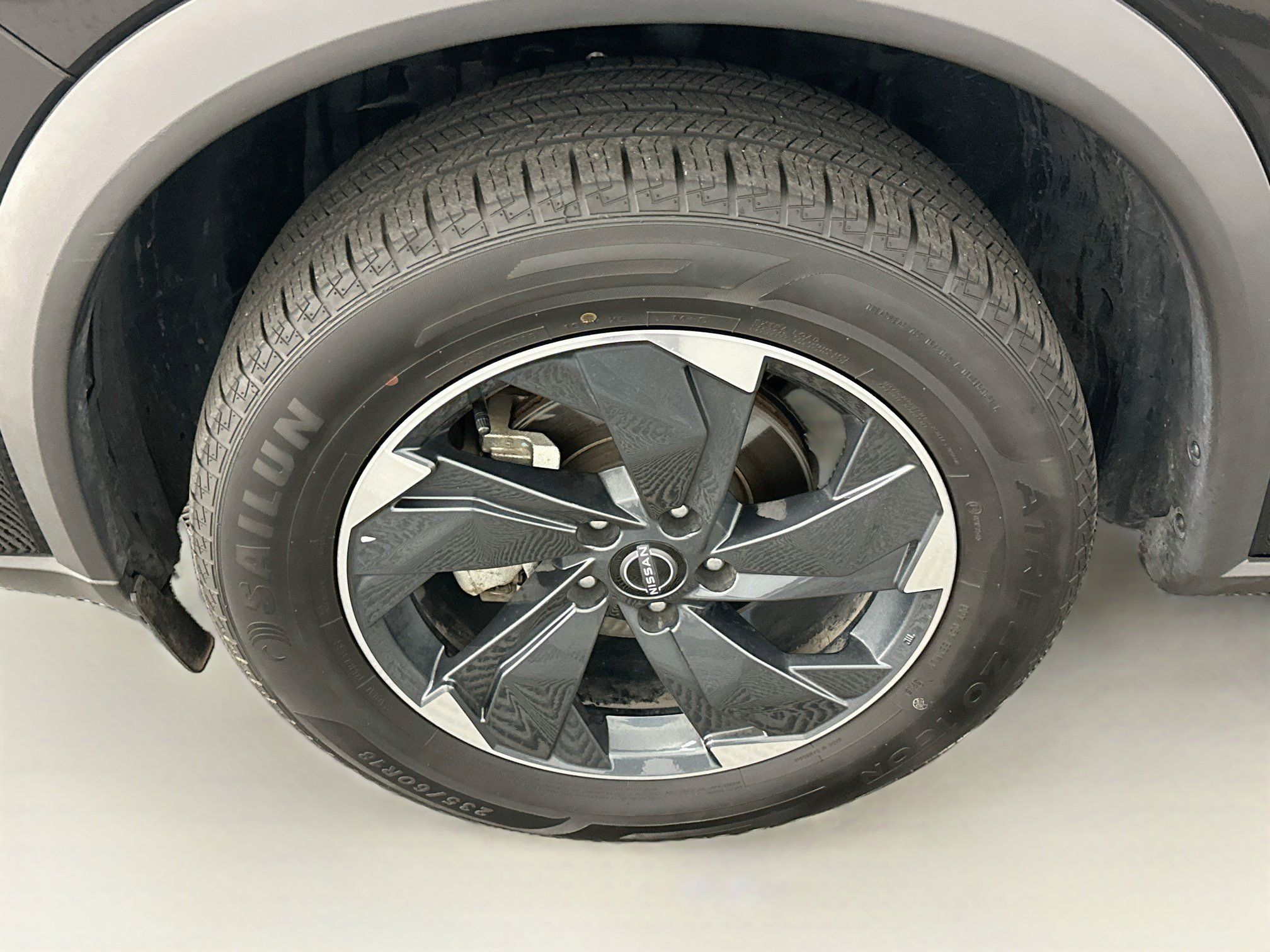 Used 2025 Nissan Rogue SV AWD/4WD image 11