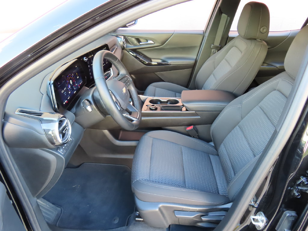 Used 2026 Chevrolet Equinox LT w/ Safety and Technology Package AWD/4WD image 26