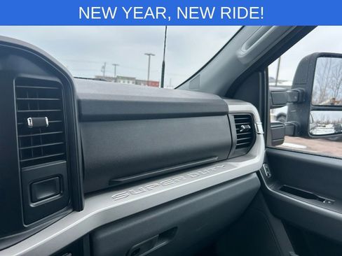 Certified 2024 Ford F350 XLT image 31